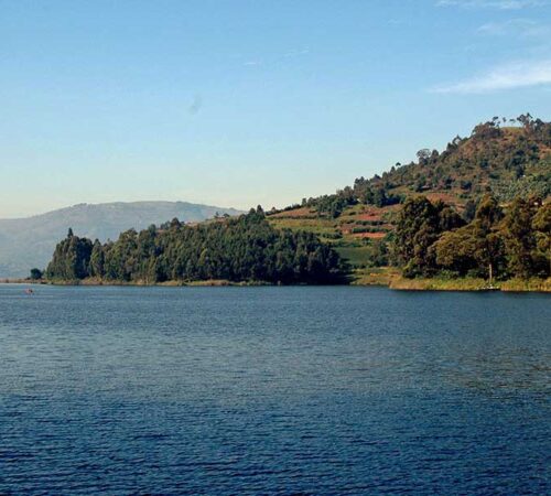 lake bunyonyi tour