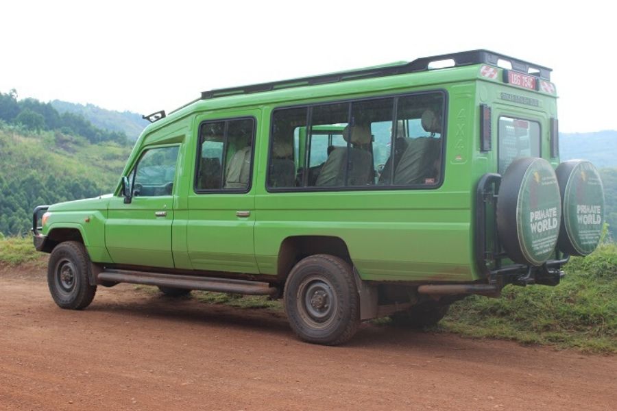 Safari Vehicle Toyotal landcruiser